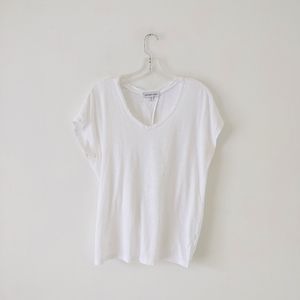 Amour Vert V-neck Open Tie Back T-shirt M